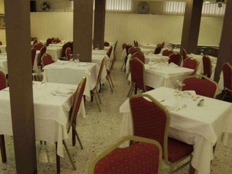 Proa Astor Hotel *