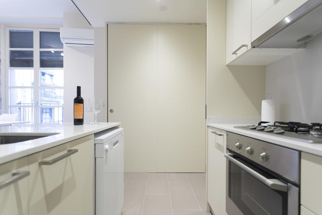 Bravissimo Cort Reial-2b * Girona