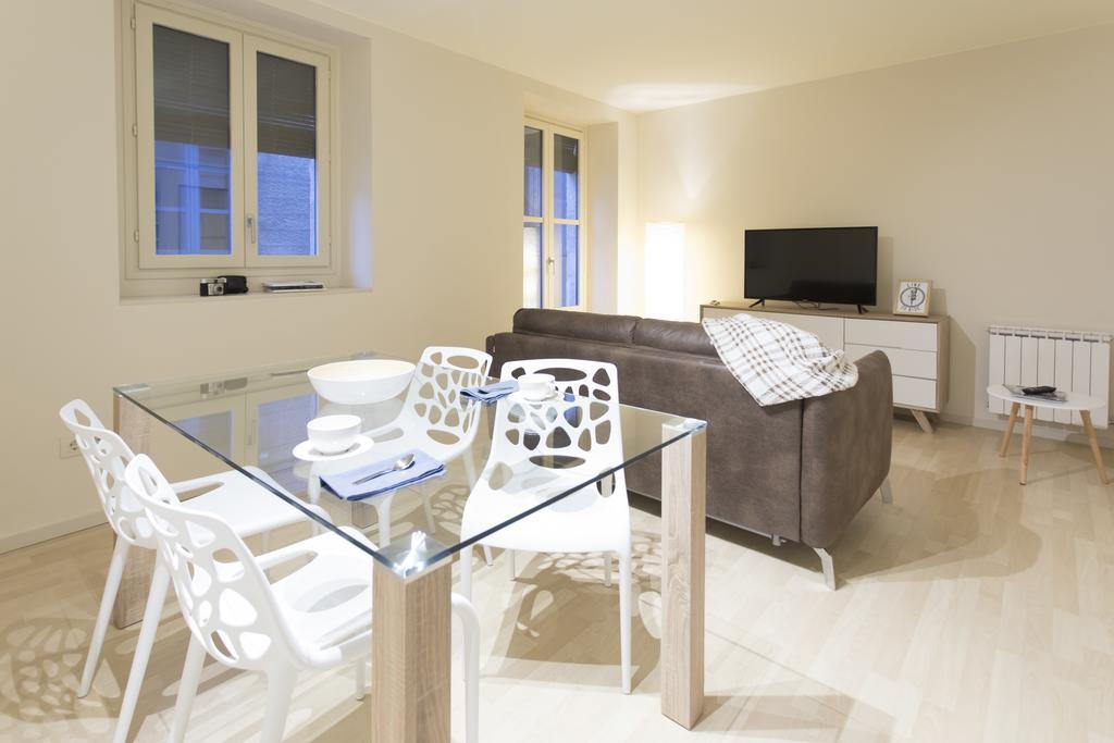 Bravissimo Cort Reial-3a Apartamento *