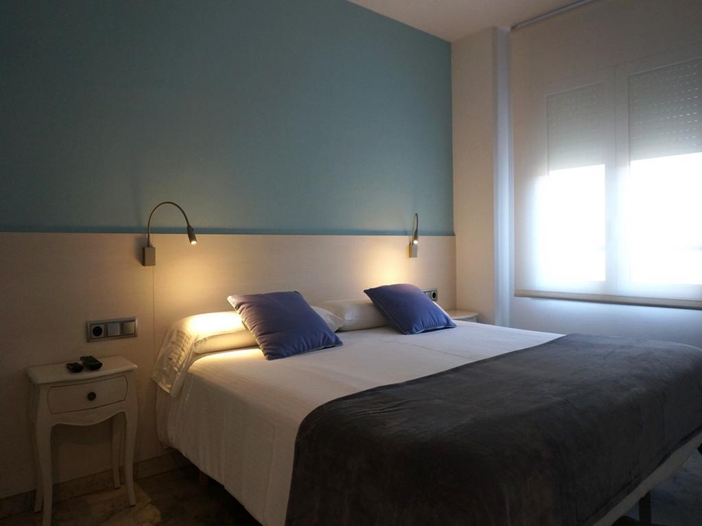 Llevant I Ponent Apartment