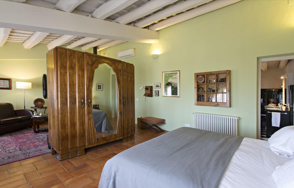 Encís D'empordà -adults Only-