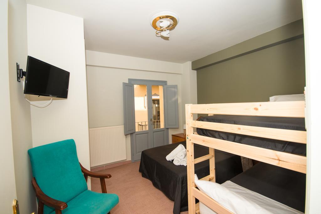 Center Plaza Figueres Apartment *