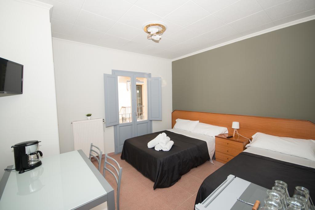 Center Plaza Figueres Apartment