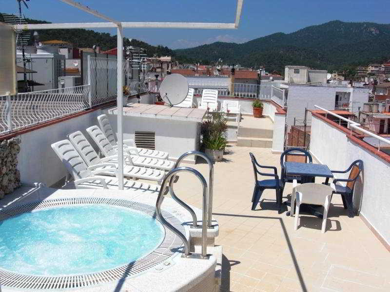 Hermes Hotel *