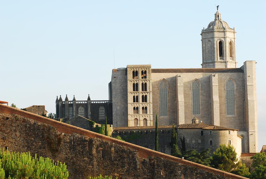 Villa Montjuic Girona Villa