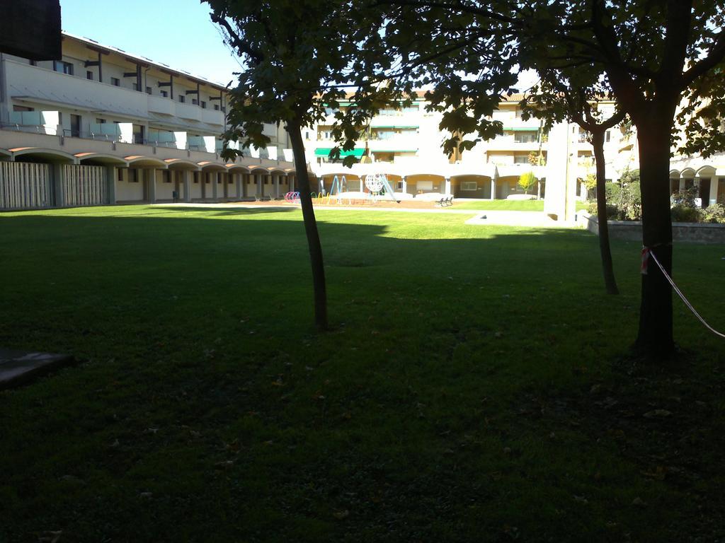 Livingirona Apartment