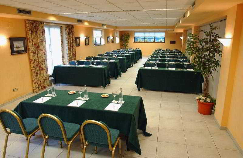 Hotel Husa Fornells Park 3*