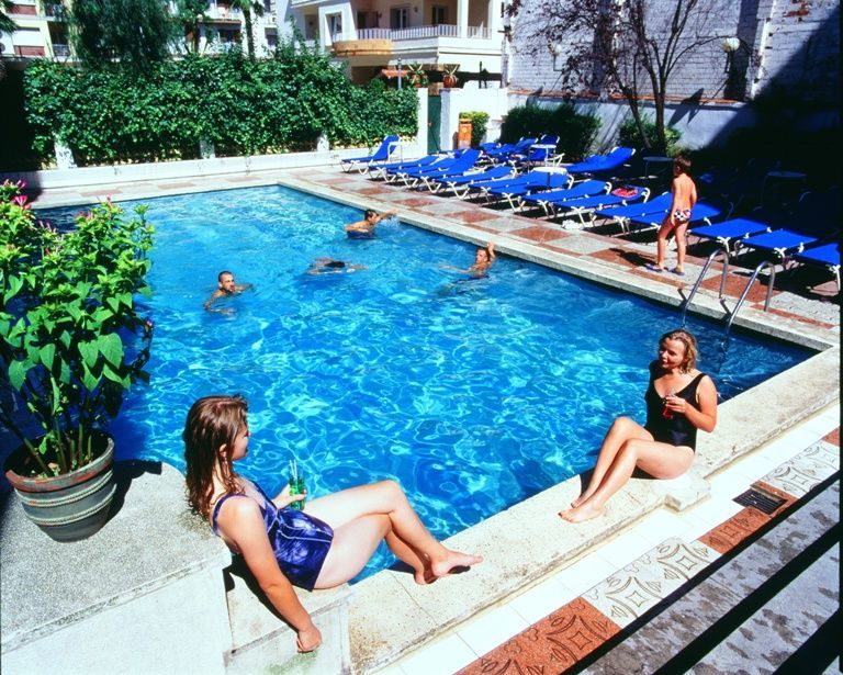 Castella Aparthotel Lloret de Mar
