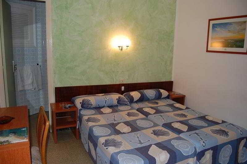 Guest house - El Amigo Lloret de Mar