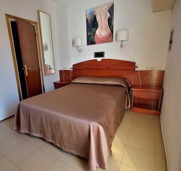 Hermes Hotel *