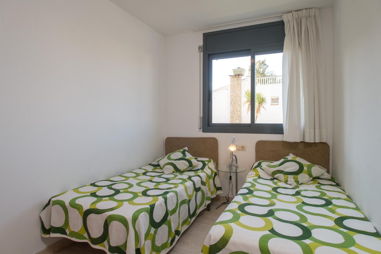 Costabravaforrent Balco 2