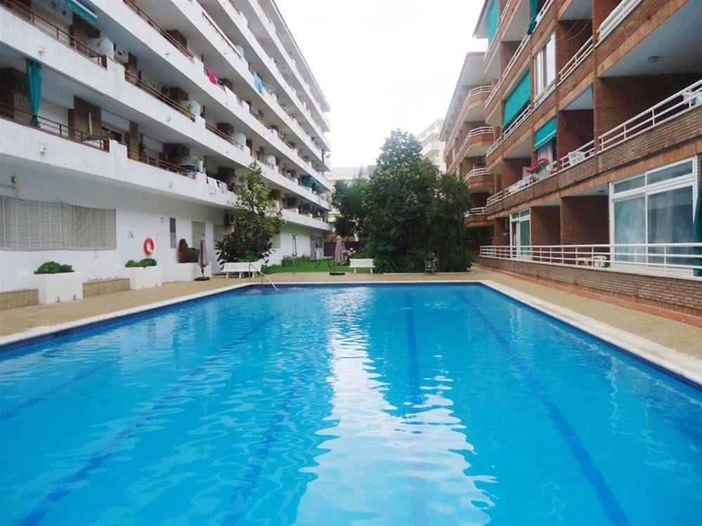 Acapulco Family