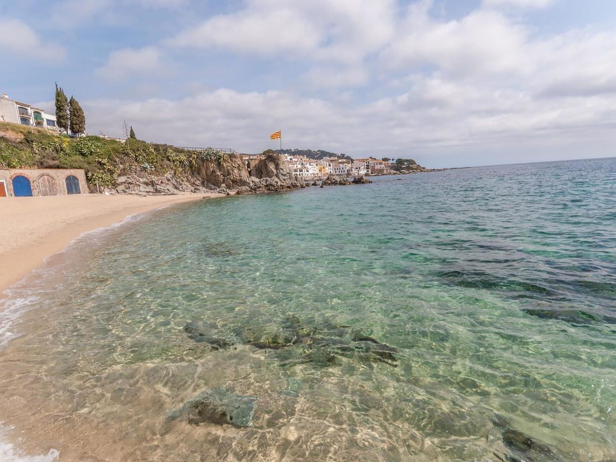 Fantastic With Private Pool In L Escala Сasa de vacaciones *