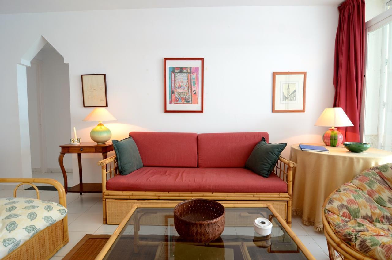 Apartment Green Club *