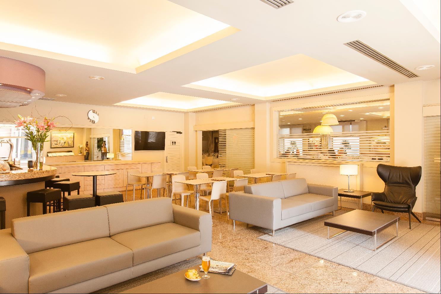 Pirineos Figueres By Pierre & Vacances Hotel 4*