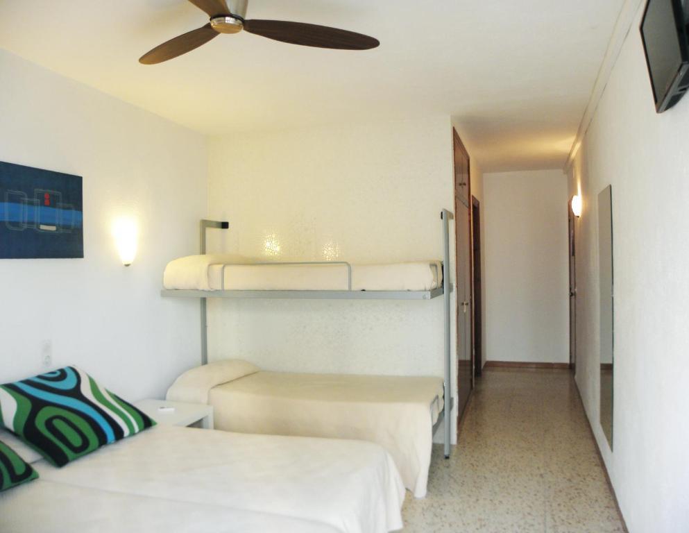 Guest house Pensio Vista Alegre L'Escala