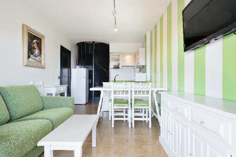 Sallés Apartahotel