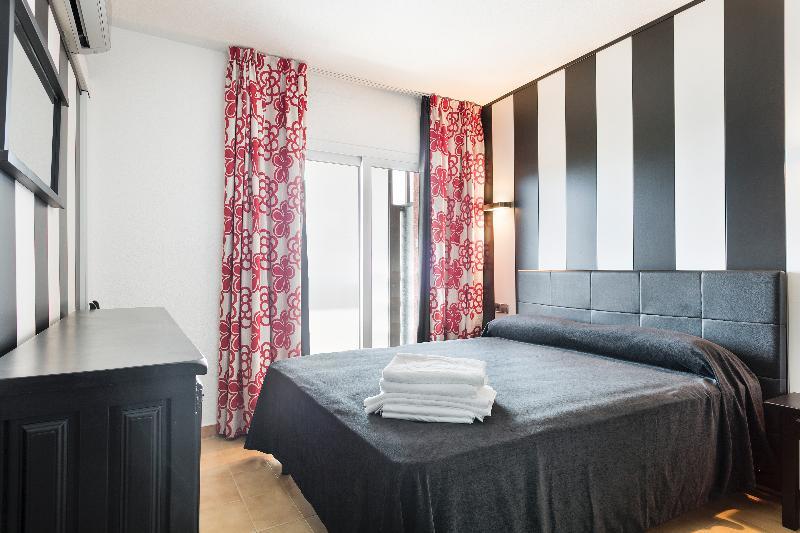 Sallés Apartahotel 3*