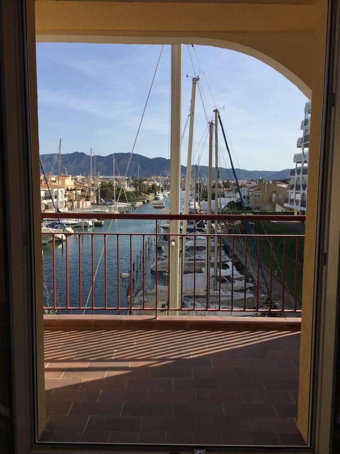 Apartamento Awaydays - 119 - Modern Duplex 50m From The Beach Ampuriabrava