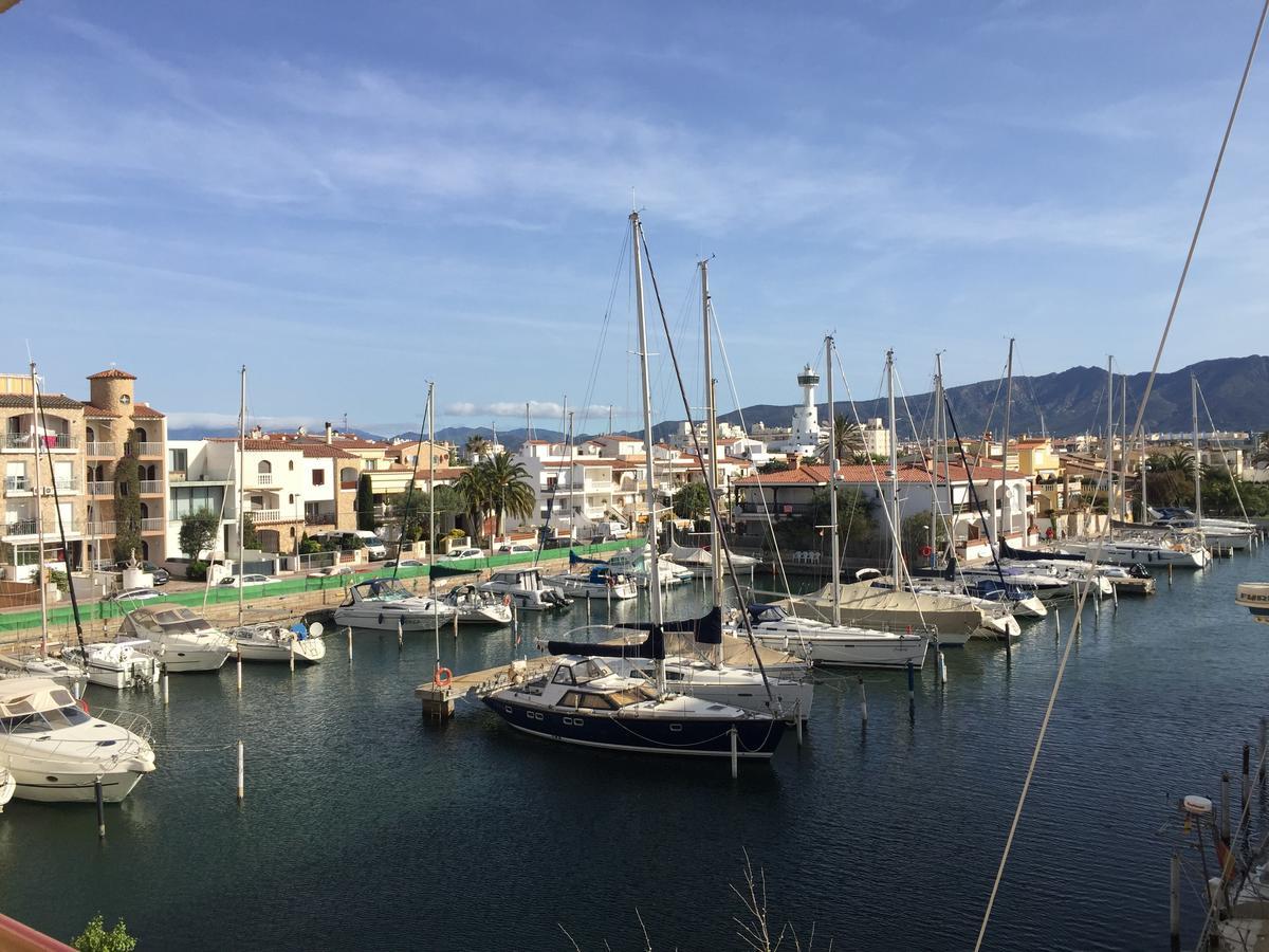 Awaydays - 119 - Modern Duplex 50m From The Beach Ampuriabrava
