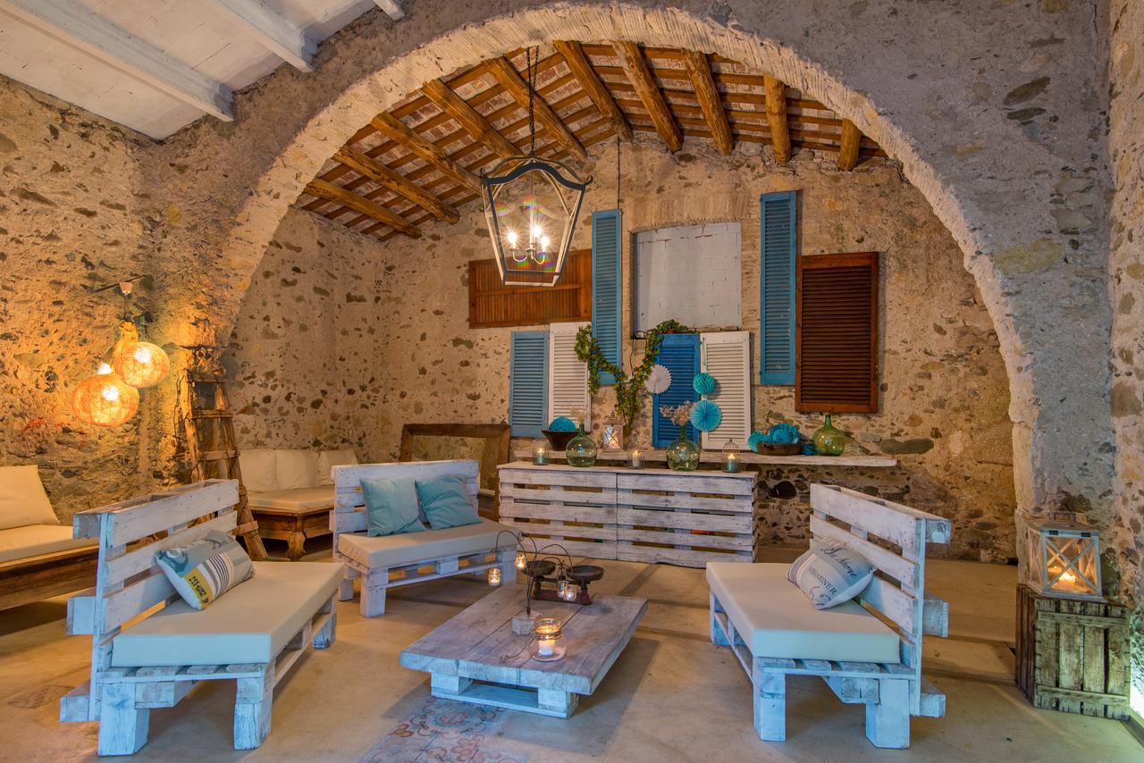 Mas Carreras 1846 Holiday home *