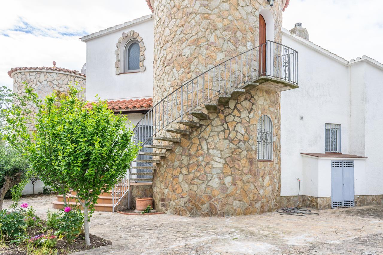 Empurialola -encantadora Casa Con Jardin Cerca Del Centro -142 * Empuriabrava