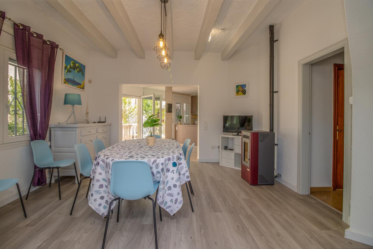 Holiday home Empurialola -encantadora Casa Con Jardin Cerca Del Centro -142 Empuriabrava