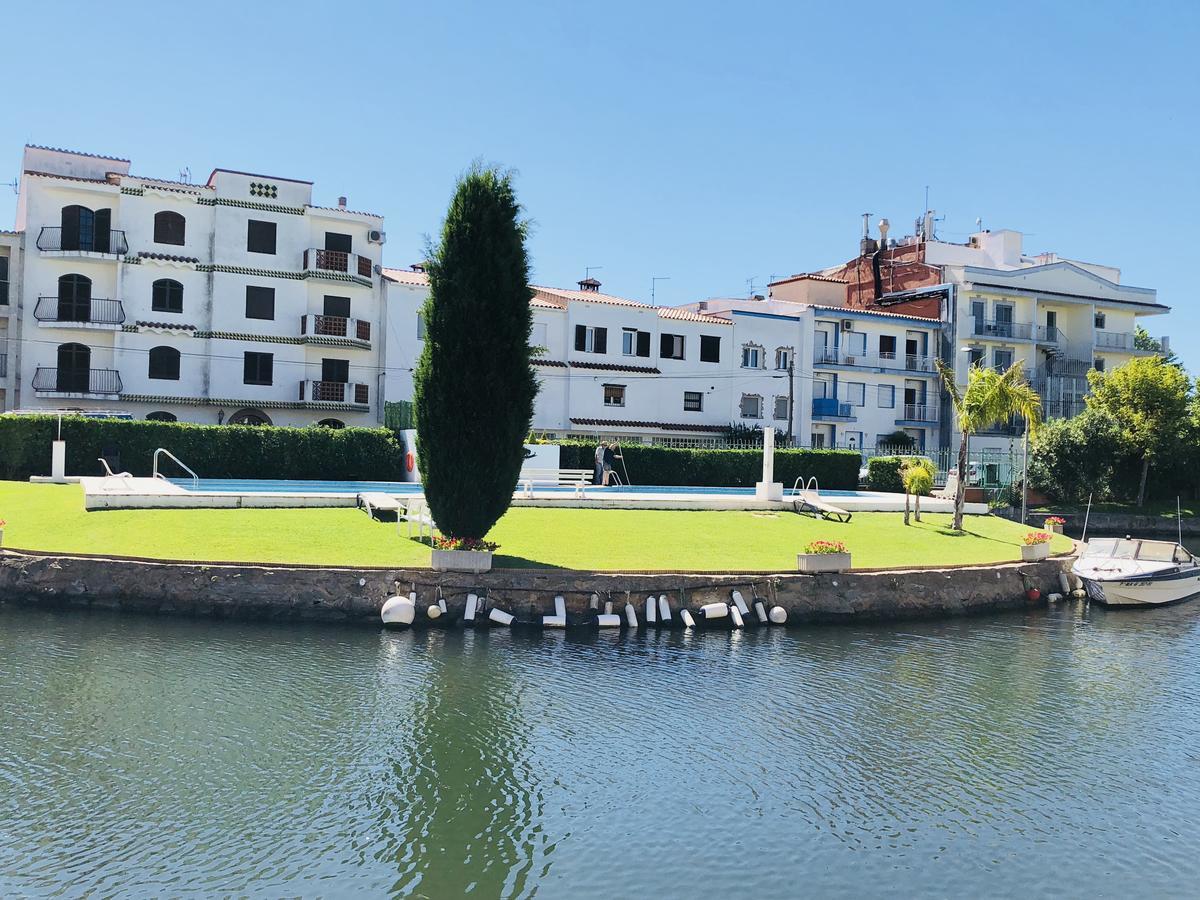 Port Sotavent 16a - Apartamento En La Marina De - Piscina Comunitaria, - Parking - Vistas Al Canal - Cerca Centro Y Playa * Ampuriabrava