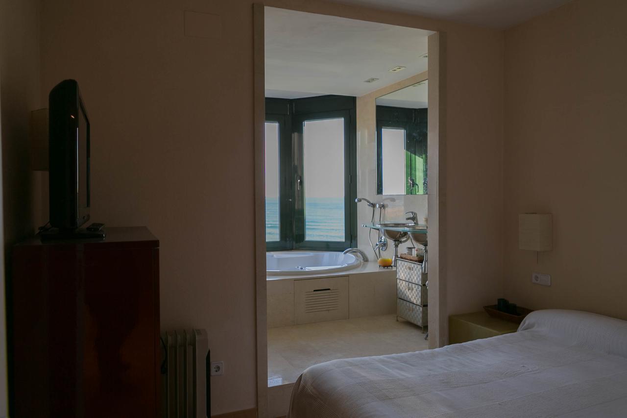 Apartamento 2 Bedroom In Sa Punta, Begur- Sea Views, Terrace, Pool And Access To The