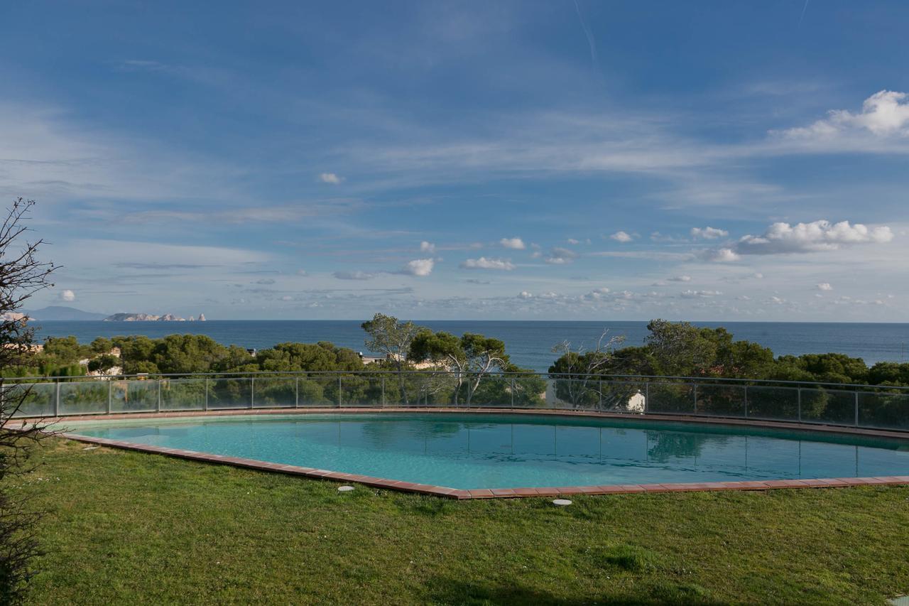 2 Bedroom In Sa Punta, Begur- Sea Views, Terrace, Pool And Access To The Apartamento Begur