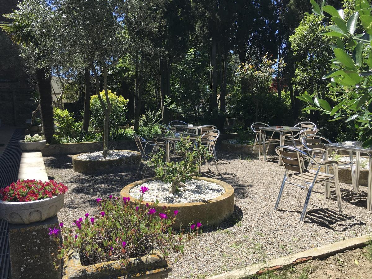 Hostal Alberg Solidanca *