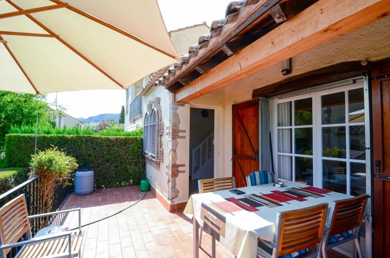 Sistach Casa Oliveres Villa