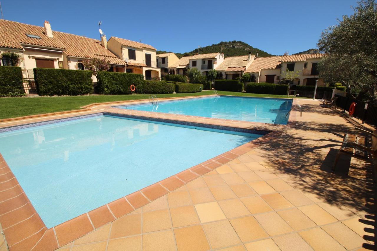 Villa Sistach Casa Oliveres *