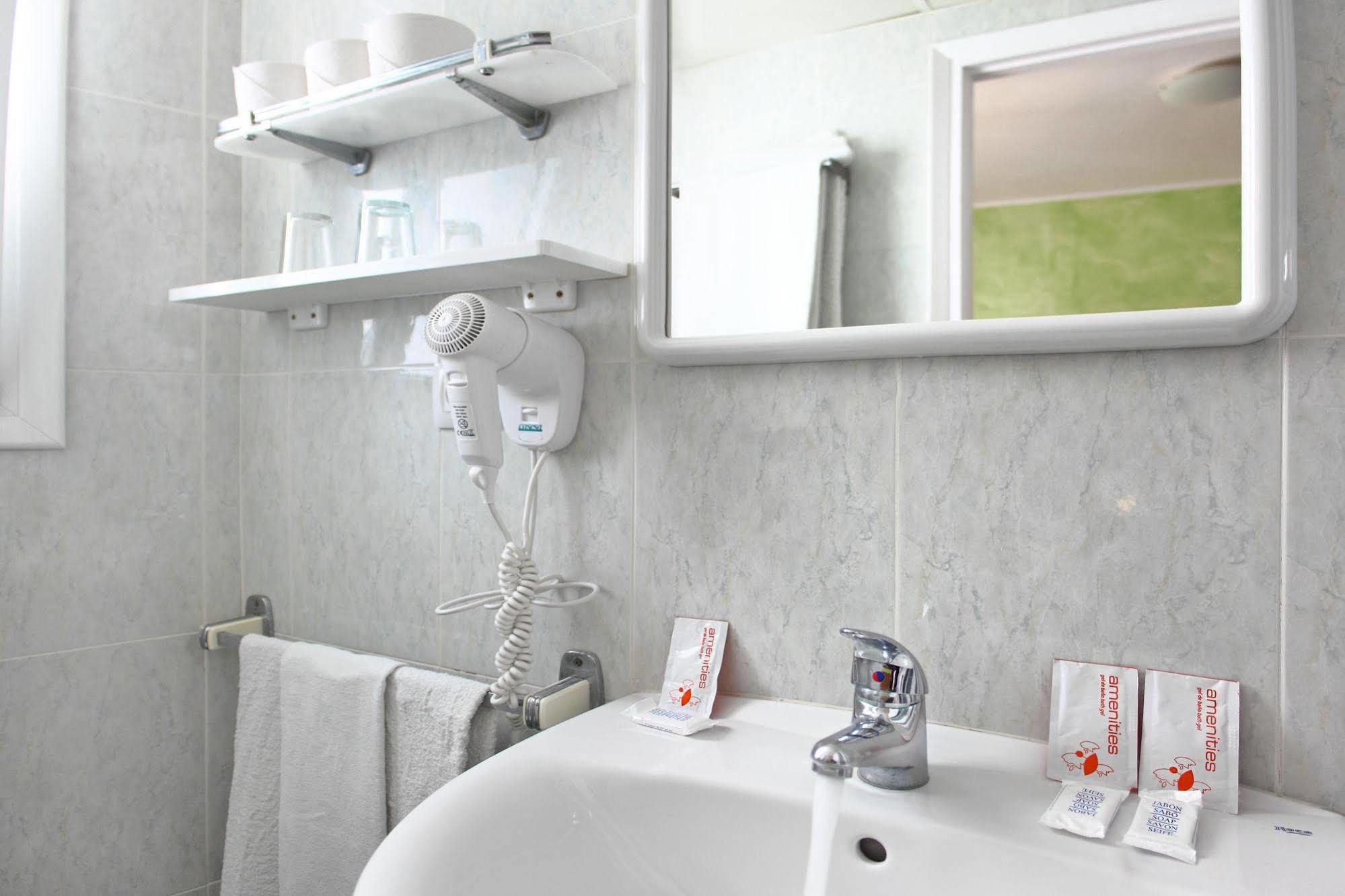 - El Amigo Guest house Lloret de Mar