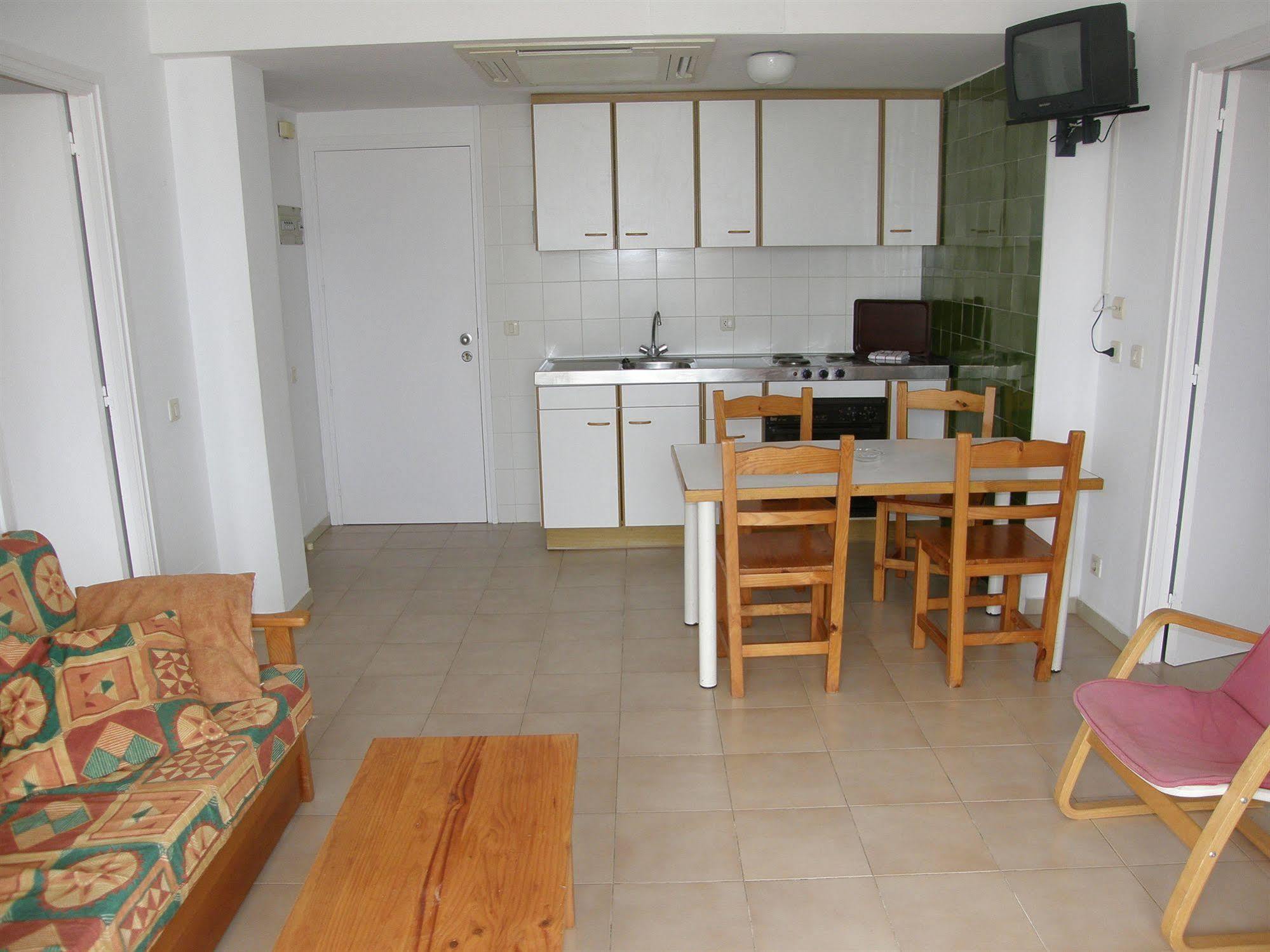Miami Apartahotel 2*