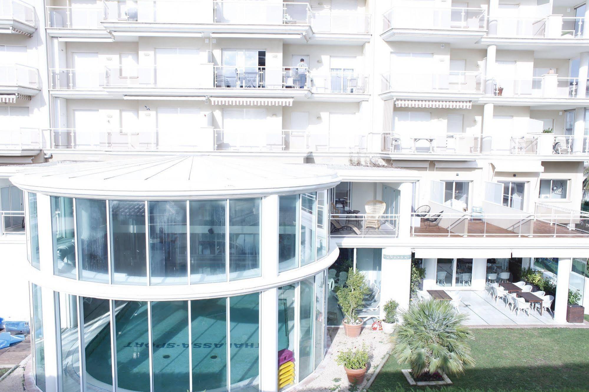 & Thalassa Sport & Hotel 3*