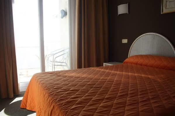 Hotel Vela Roses
