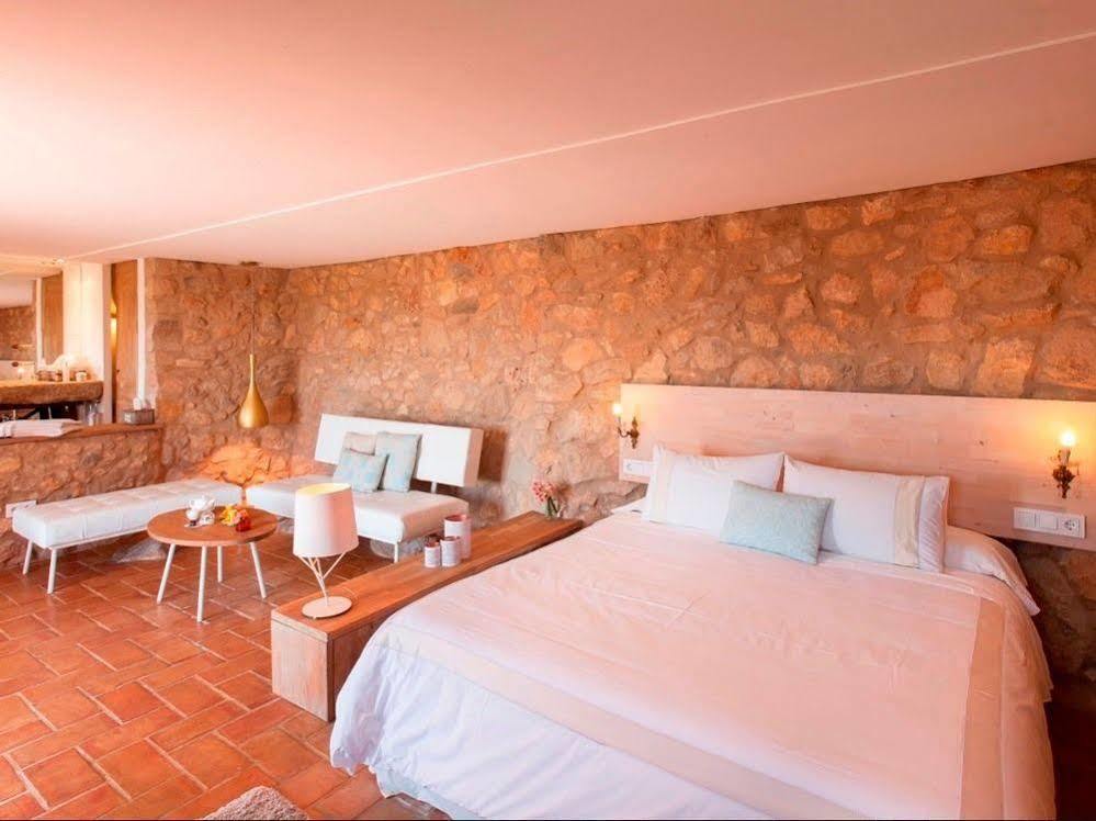 Villa Montjuic Girona Villa *