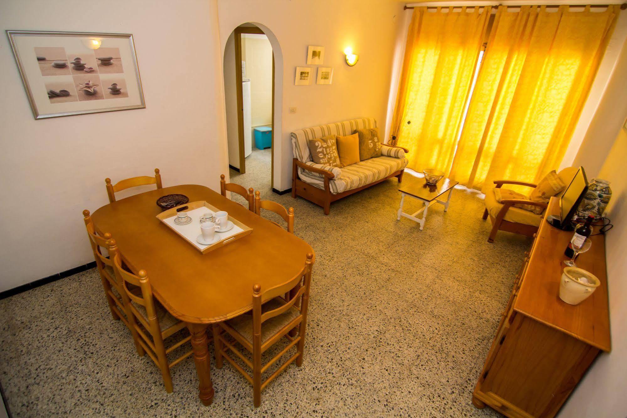 Agi Sant Isidre Apartamento Rosas