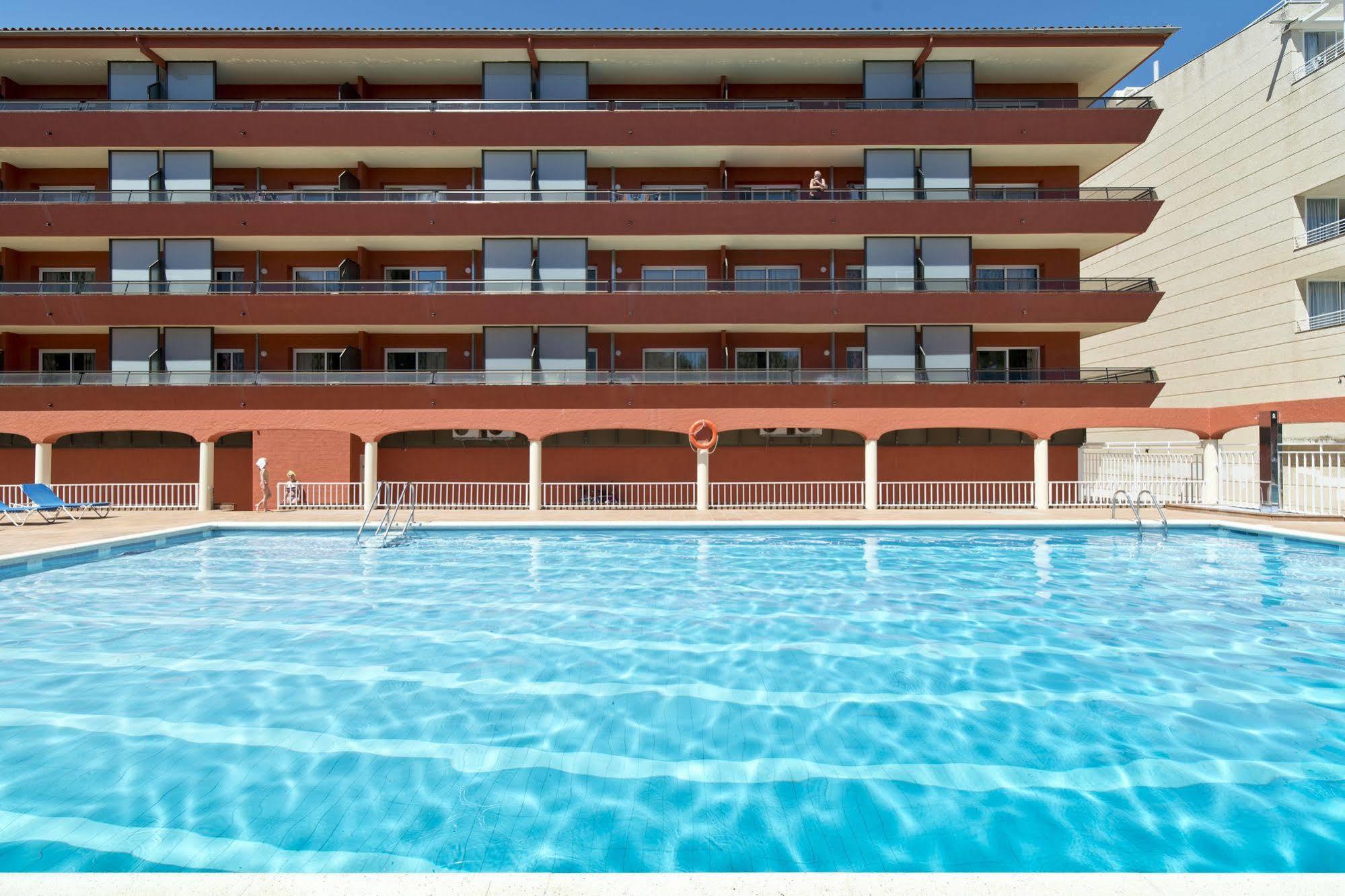 Sallés Apartahotel 3*