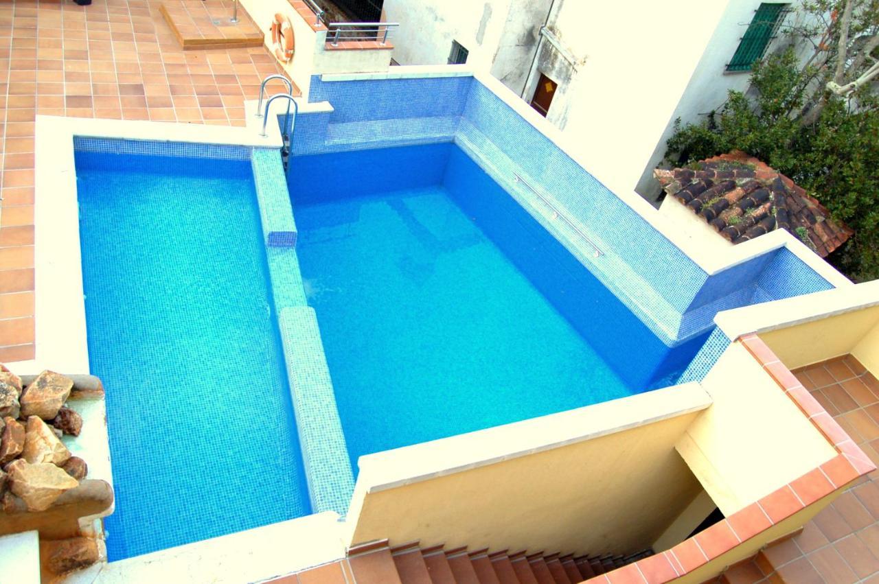 La Maison Jaune - House *