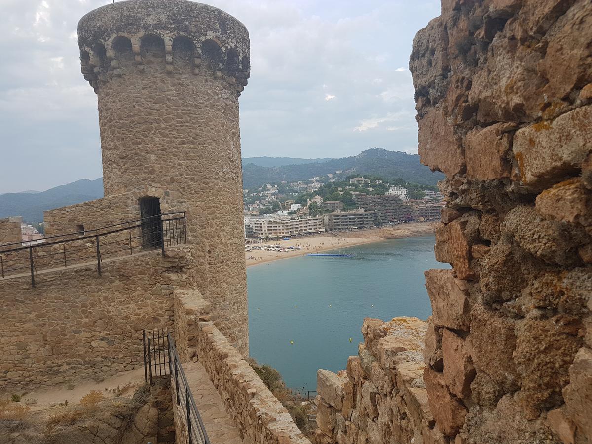 Lydia's With Castle View