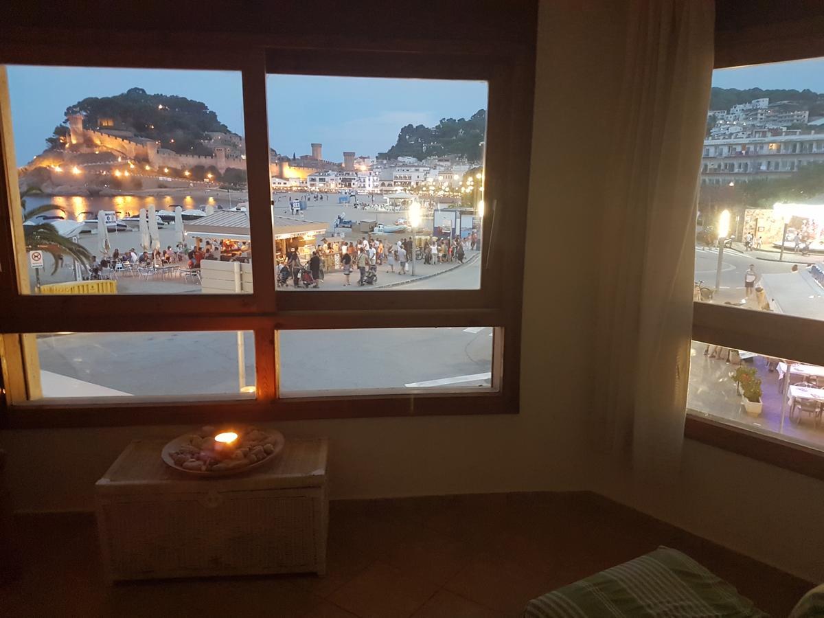 Lydia's With Castle View *