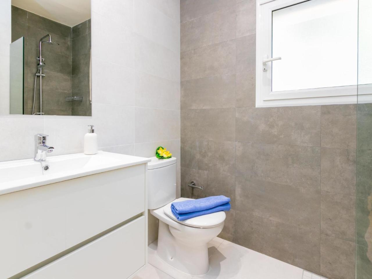Velazquez-9 By Interhome * Rosas