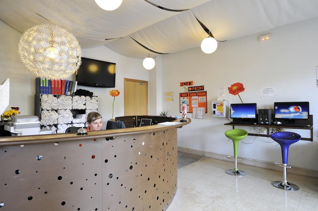 Equity Point Hostel Girona