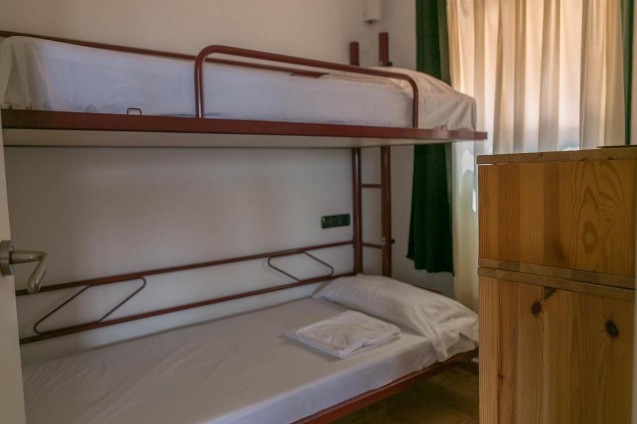 2 Bedroom In Center. Sea Views, Terrace And Pool *