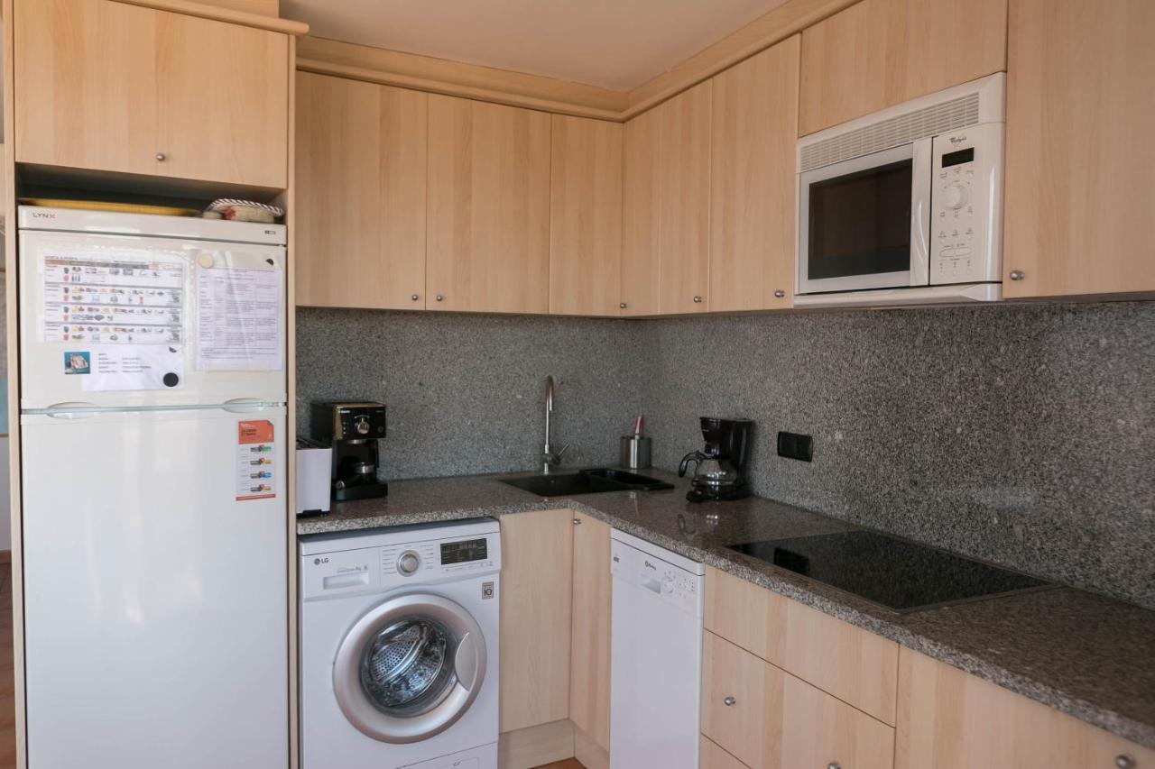 2 Bedroom In Center. Sea Views, Terrace And Pool