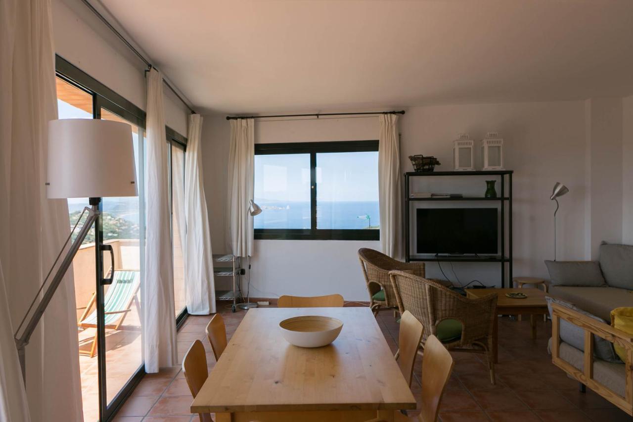 2 Bedroom In Center. Sea Views, Terrace And Pool Apartamento Begur