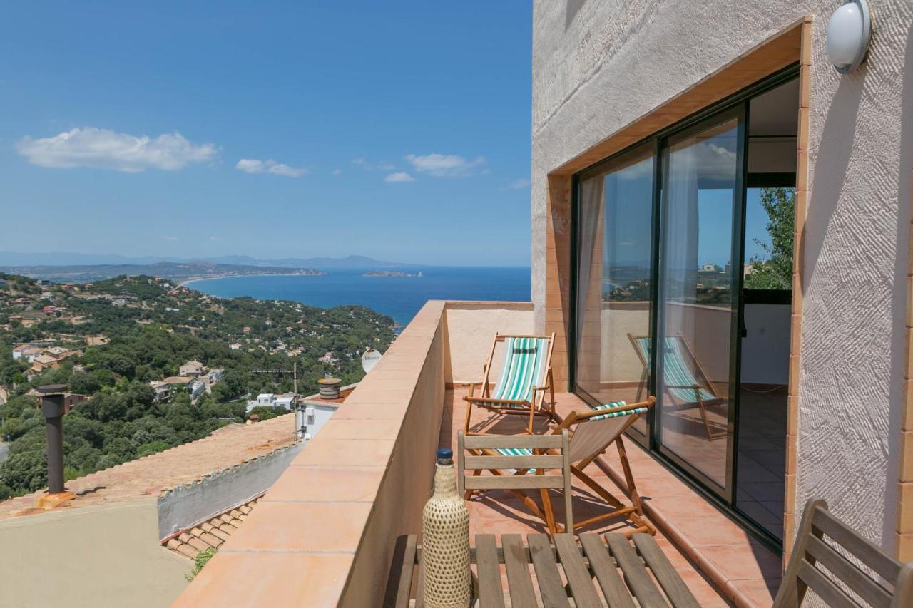 Apartamento 2 Bedroom In Center. Sea Views, Terrace And Pool *