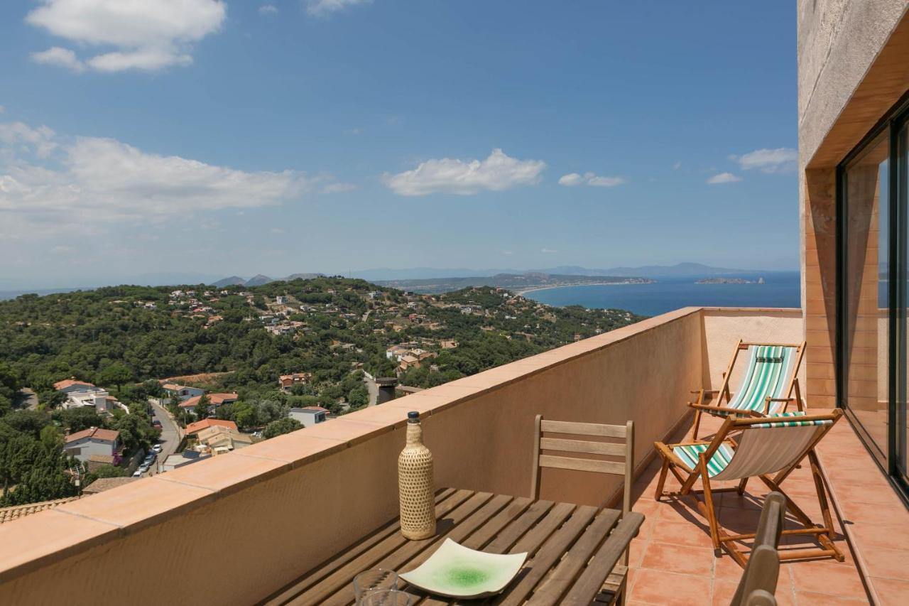 2 Bedroom In Center. Sea Views, Terrace And Pool Apartamento Begur